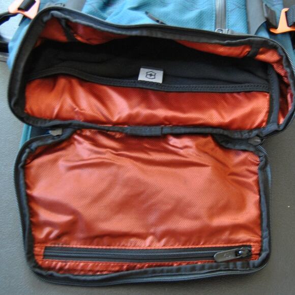 Swissgear Blue Computer Backpack w/ Orange Accents & Inside Pockets - Picture 5 of 10